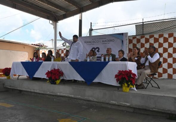 Zenyazen Escobar resalta compromiso educativo y legislativo en el 33.° aniversario de la Telesecundaria Francisco I. Madero